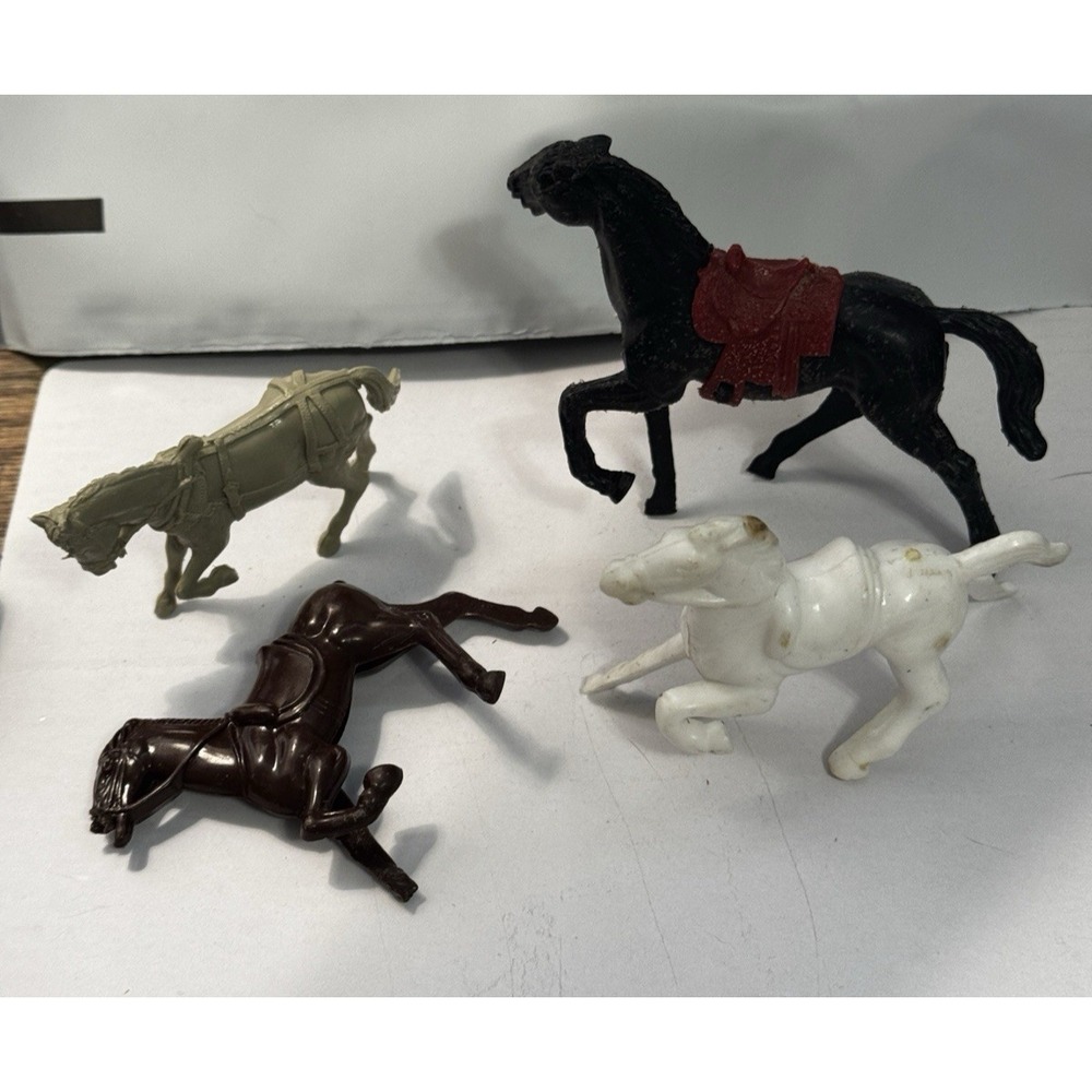 Vintage Plastic Horses Action Figures Made USA READ Americana Cowboy Indians
